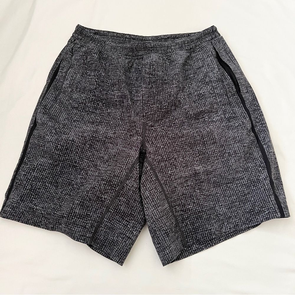 Lululemon Pace Breaker Short 9" Lined Gray Black Pockets Athleisure M
